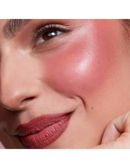 (She's A Doll) Creme & Powder Blush (She's A Doll) Creme & Powder Blush