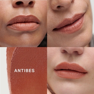 *SOBRE PEDIDO* Signature Lip Lightweight Matte Lipstick 2