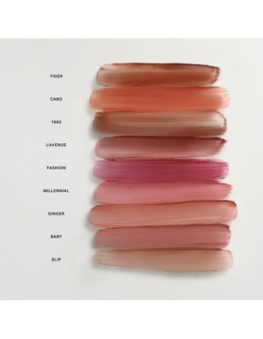 Signature Lip Lightweight Lipstick