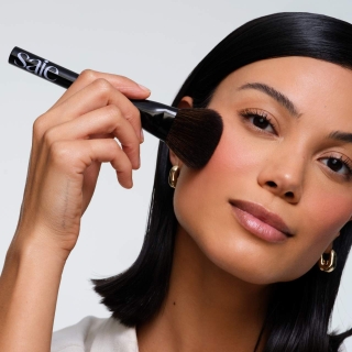 The Powder Blush Brush 2