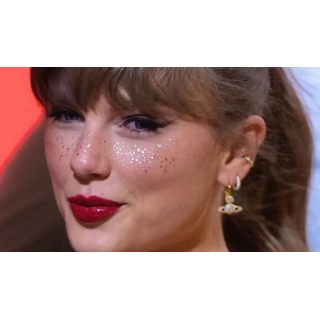 *SOBRE PEDIDO* Gold Glitter Freckles Makeup Patches 2