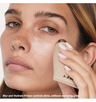 Blur and Hydrate Oil-Control Face Primer