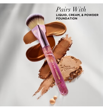 *SOBRE PEDIDO* Love Is The Foundation Brush