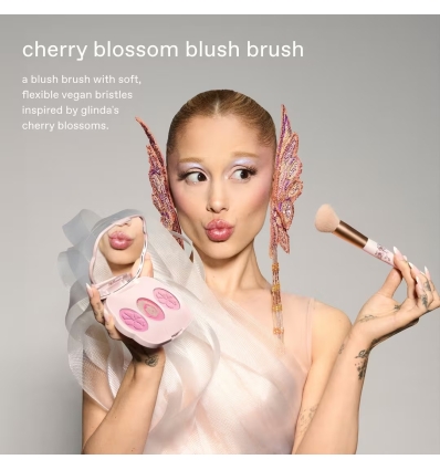 *SOBRE PEDIDO* Wicked Cherry Blossom Blush Brush