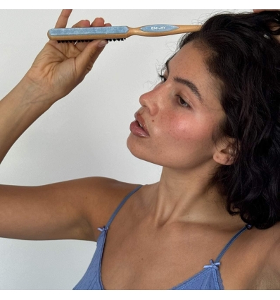 *SOBRE PEDIDO* Styling Hair Brush in Blue Sugar