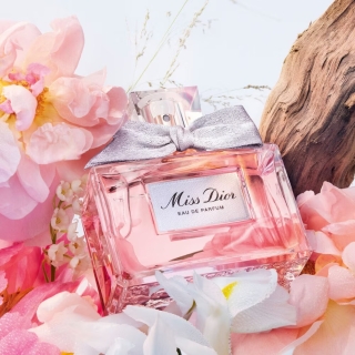 *SOBRE PEDIDO* (30mL) Miss Dior Eau de Parfum 2